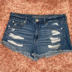 American eagle shorts distressed.
